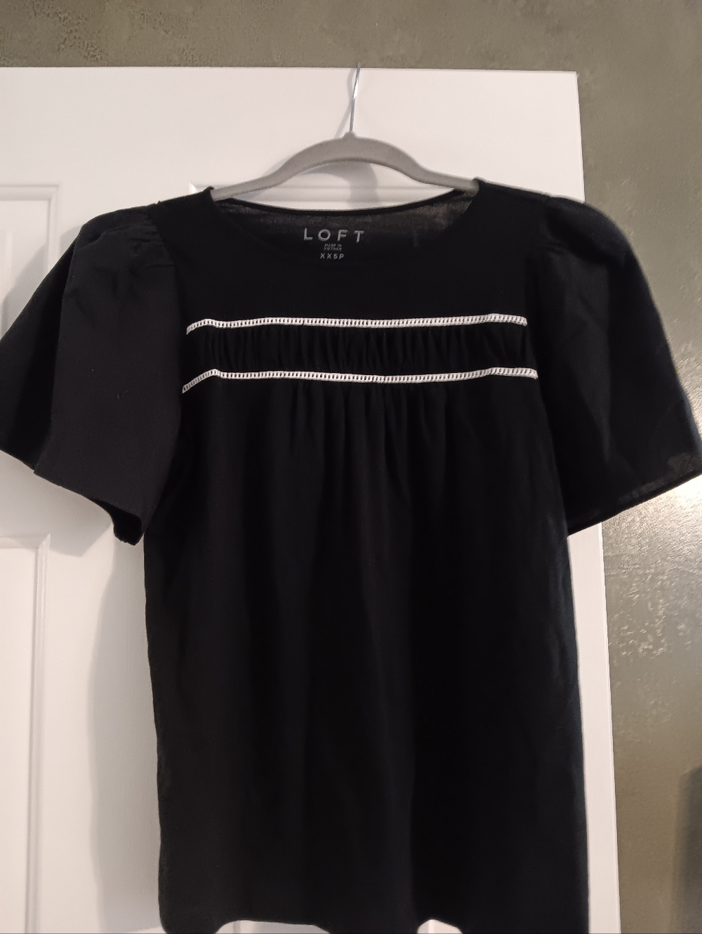 LOFT Black Top with White Eyelet Trim Xsmall Petite